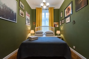 Family Apartment | 3 bedrooms, hypo-allergenic bedding, free WiFi, bed sheets