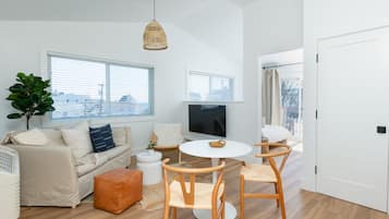 Een 55-inch smart-tv met digitale zenders, televisie en Netflix