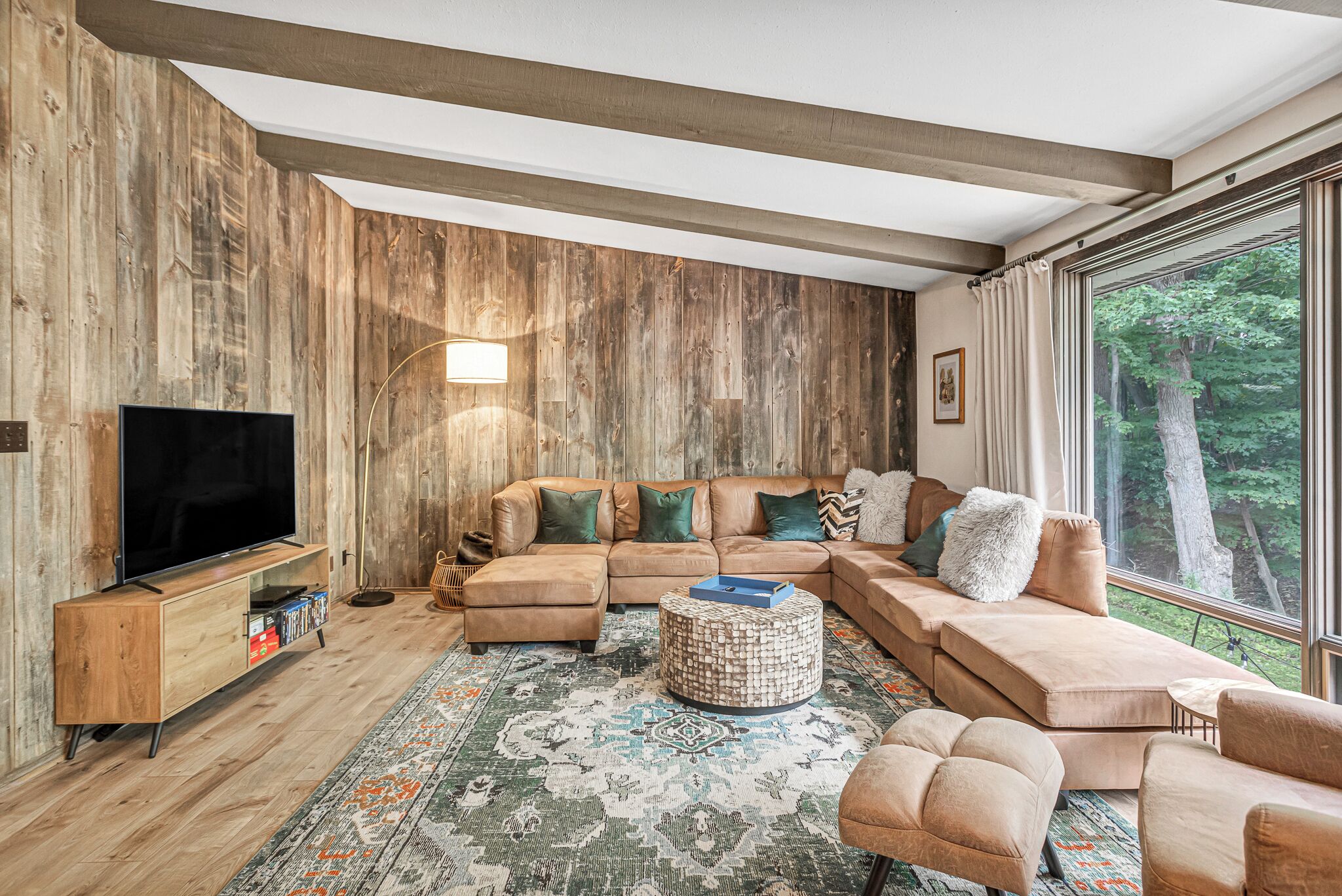 Private, Mid Century Modern, Panoramic Views, Newly Furnished