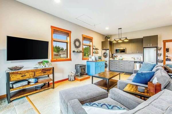 Experience your favorite shows and movies on a 55-inch smart TV with swivel arm. Access Netflix, Amazon Prime, Hulu, Disney+, and Apple TV with the cottage account during your stay. Plus, enjoy games and puzzles stored beneath the TV.