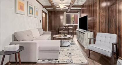 💜Lawrenceville Loft off Butler - Top Floor & Bespoke Woodwork💜