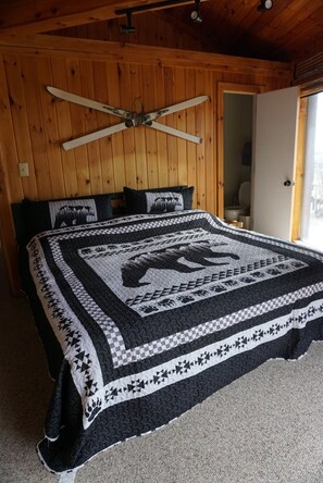 2 bedrooms, free WiFi, bed sheets - Amazing Views of Beech Mountain, Walk to Ski Slopes! (Beech Mountain)