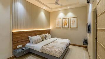 3 chambres, fer et planche Ă repasser