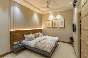 3 bedrooms, iron/ironing board