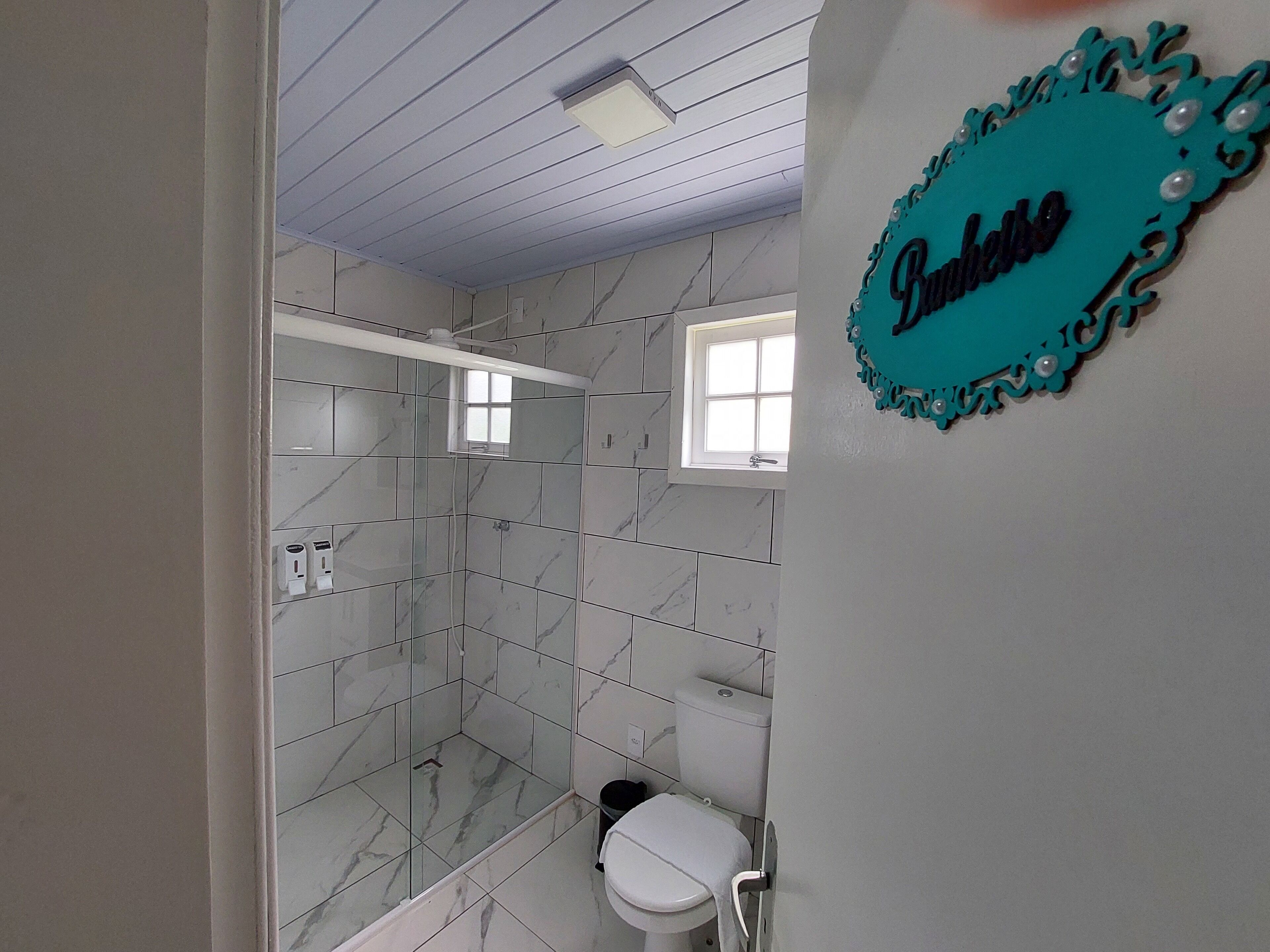 Rustic Austrian-style studio with kitchen and spacious bathroom