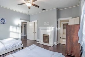4 chambres, fer et planche à repasser, Wi-Fi gratuit, draps fournis