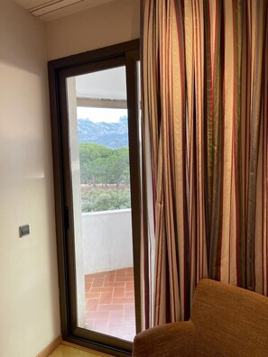 Double Room, 1 Queen Bed | Terrace/patio - Hotel Bruc (El Bruc)