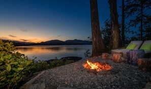 Property grounds - OCEANFRONT Luxury with Panoramic Views!! (Sooke)