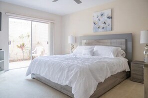 4 室のベッドルーム、WiFi (無料)、ベッドシーツ