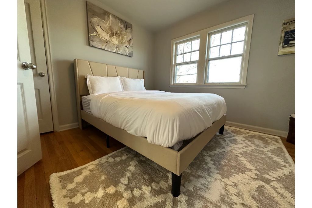 Modern Midtown Loft 2bd sleeps 6