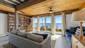 Smart TV, books
