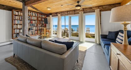 Waterfront 1BR / Beach Access + Sun Deck