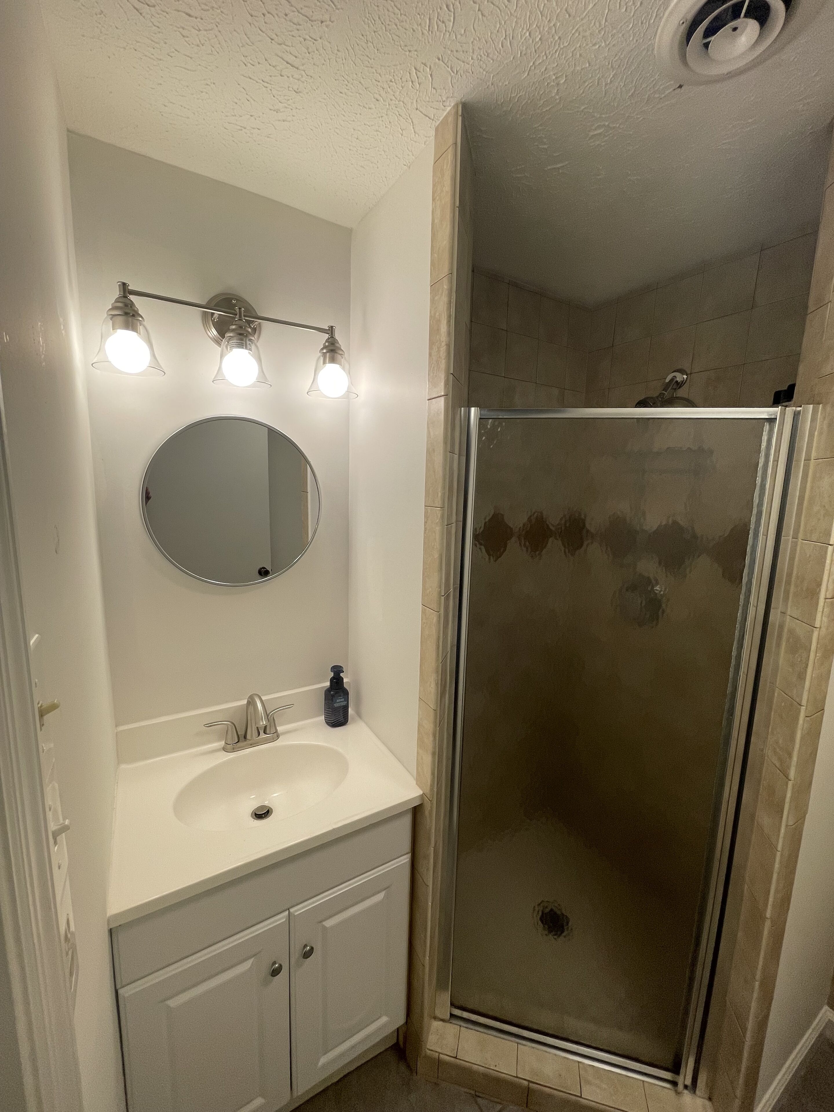 4 Bed Home on Dale Hollow Lake, Steps from East Port Marina