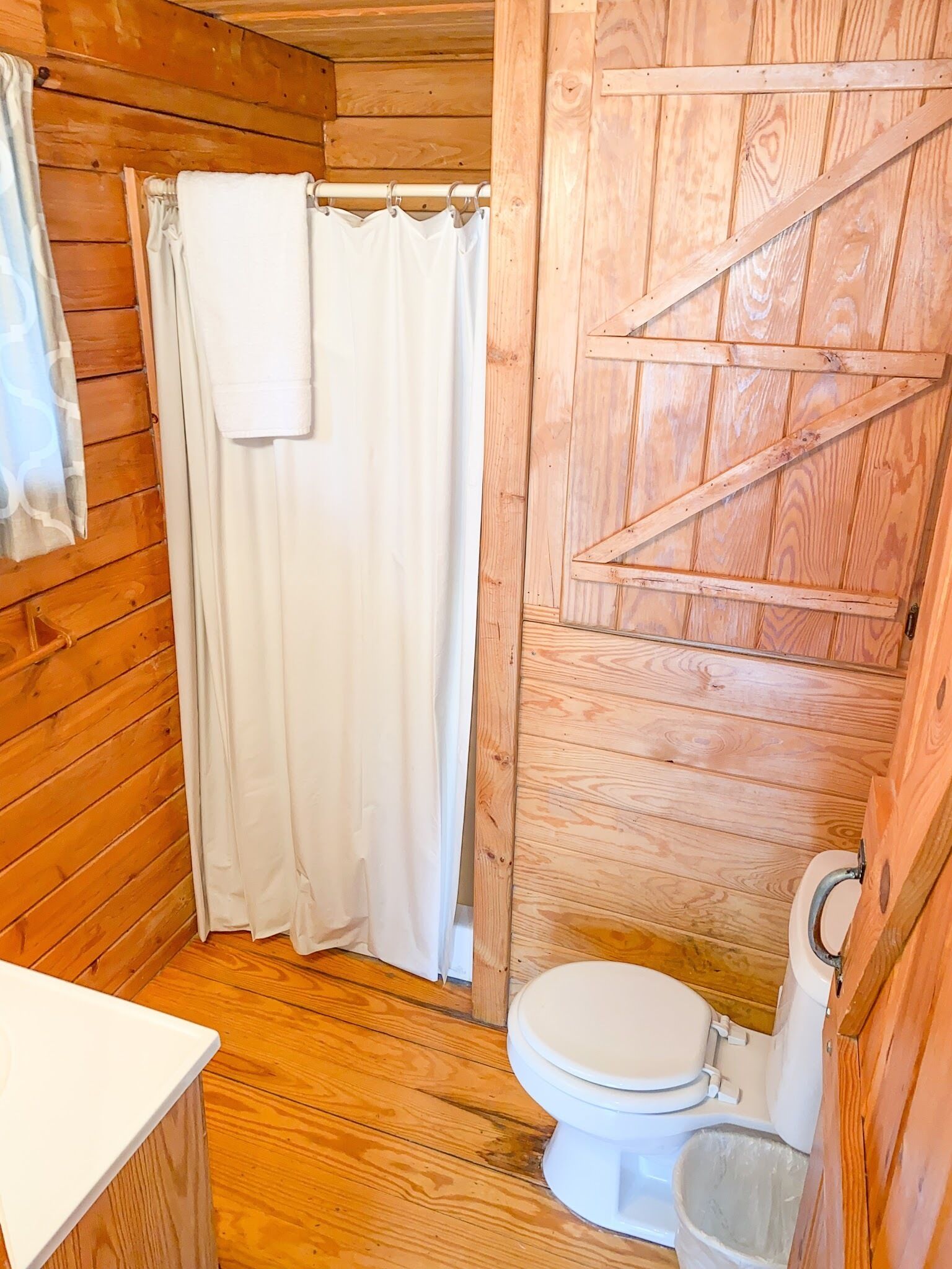 Guadalupe River Lofted Cabin 