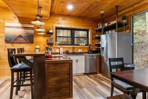 Fridge, microwave, oven, dishwasher - Hocking Hills Lodge | Hot Tub, Firepit, Game Room + Private Deck w/ Outdoor TV (Creola)