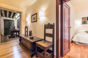 3 chambres, fer et planche à repasser, Wi-Fi gratuit, draps fournis