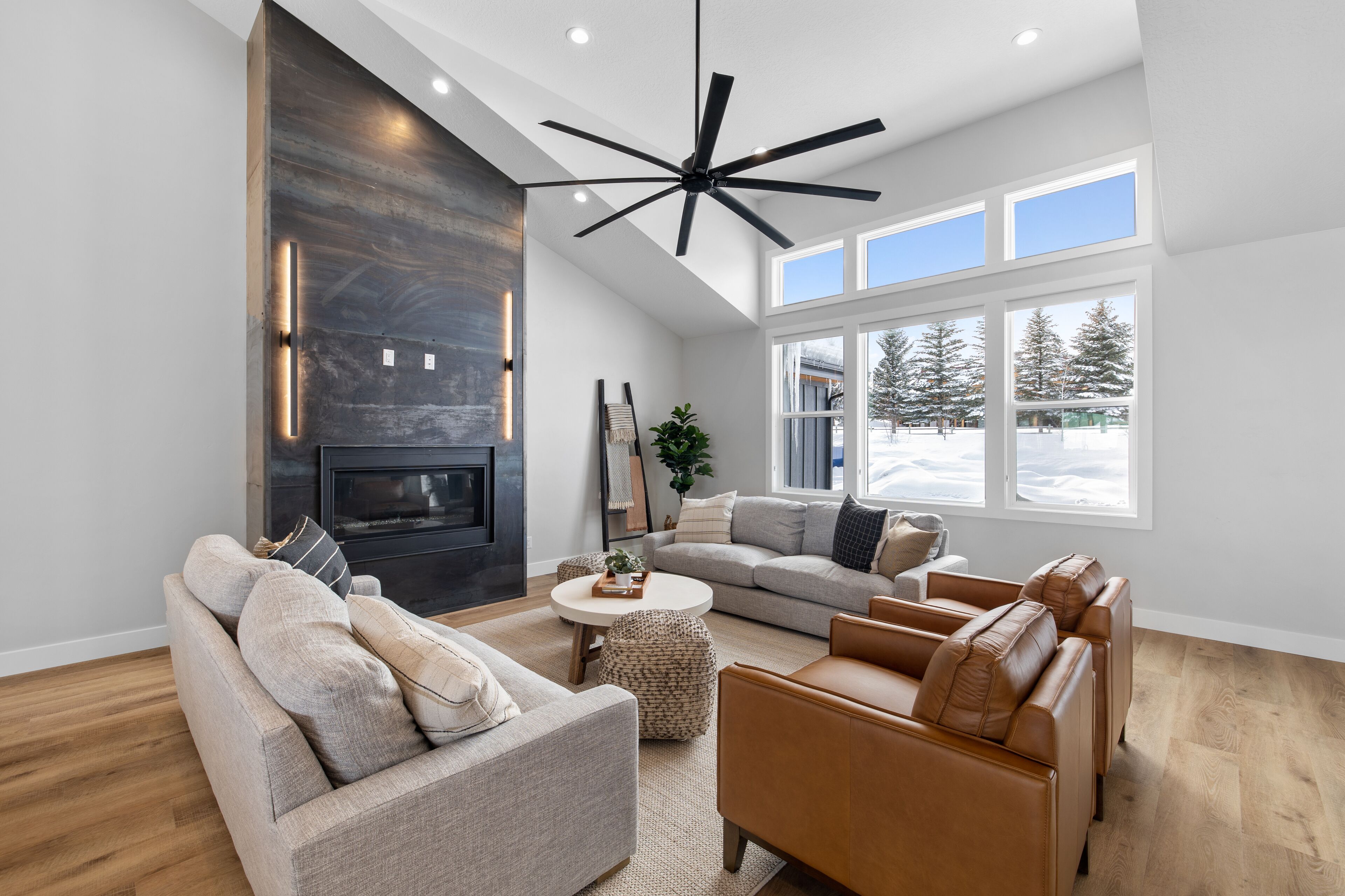 Mtn Shadow Lodges w/POOL and Sports Court by BLLR