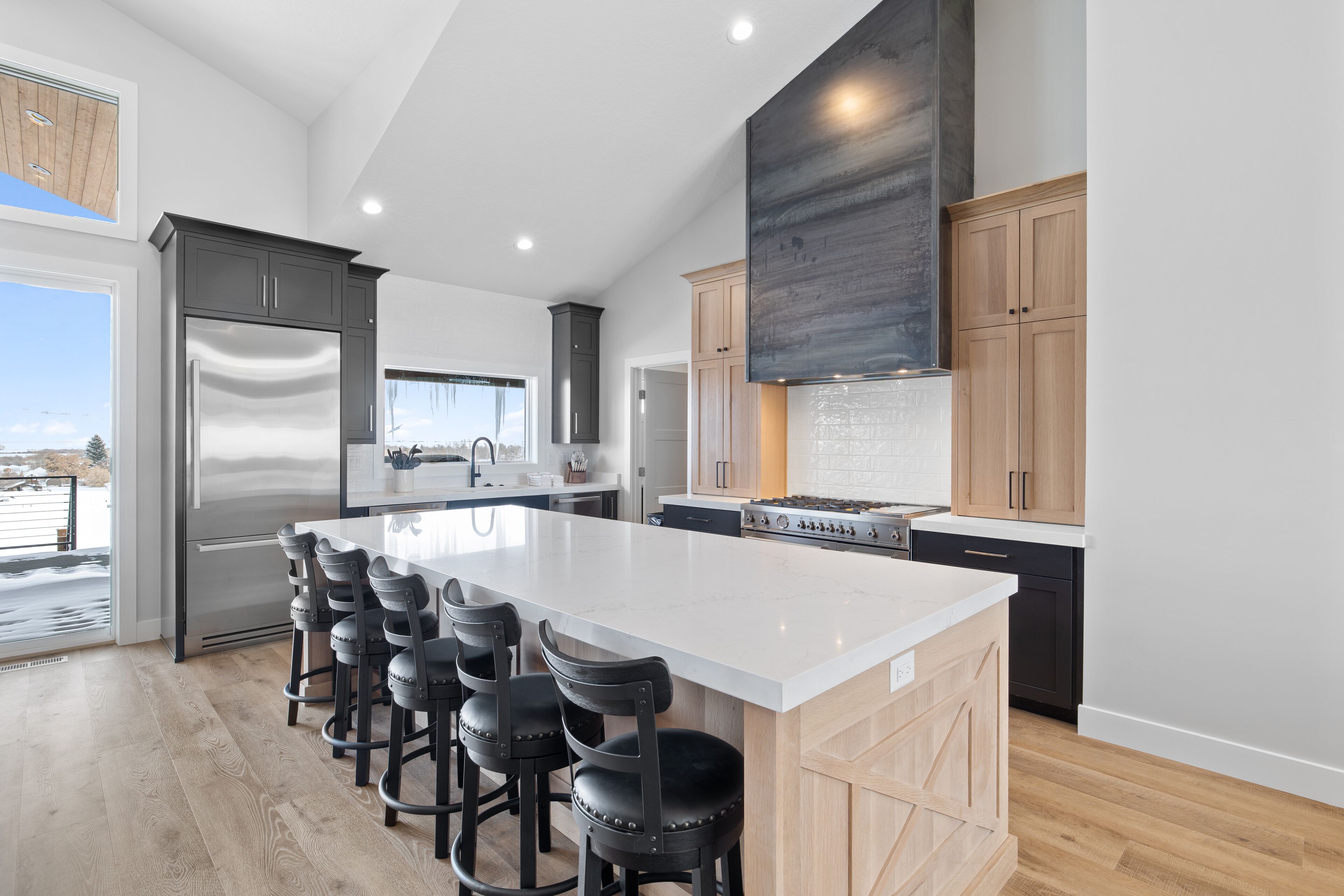 Mtn Shadow Lodges w/POOL and Sports Court by BLLR