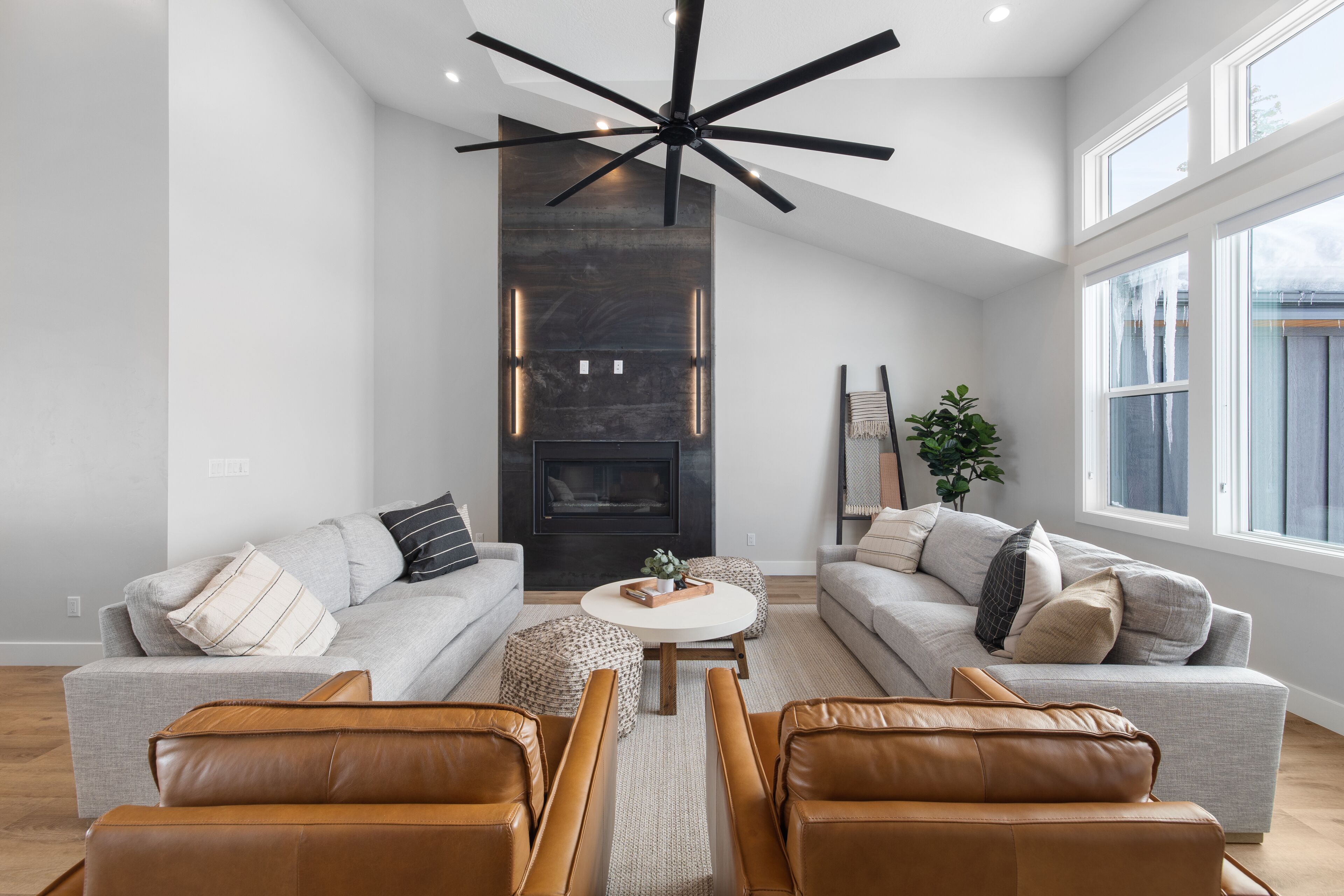 Mtn Shadow Lodges w/POOL and Sports Court by BLLR