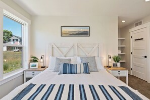 10 bedrooms, free WiFi, bed sheets, wheelchair access