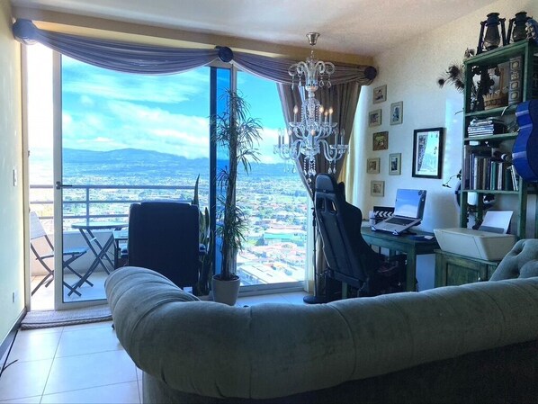 TV - Una romantica estadía en el corazón de la capital de Costa Rica (San José)