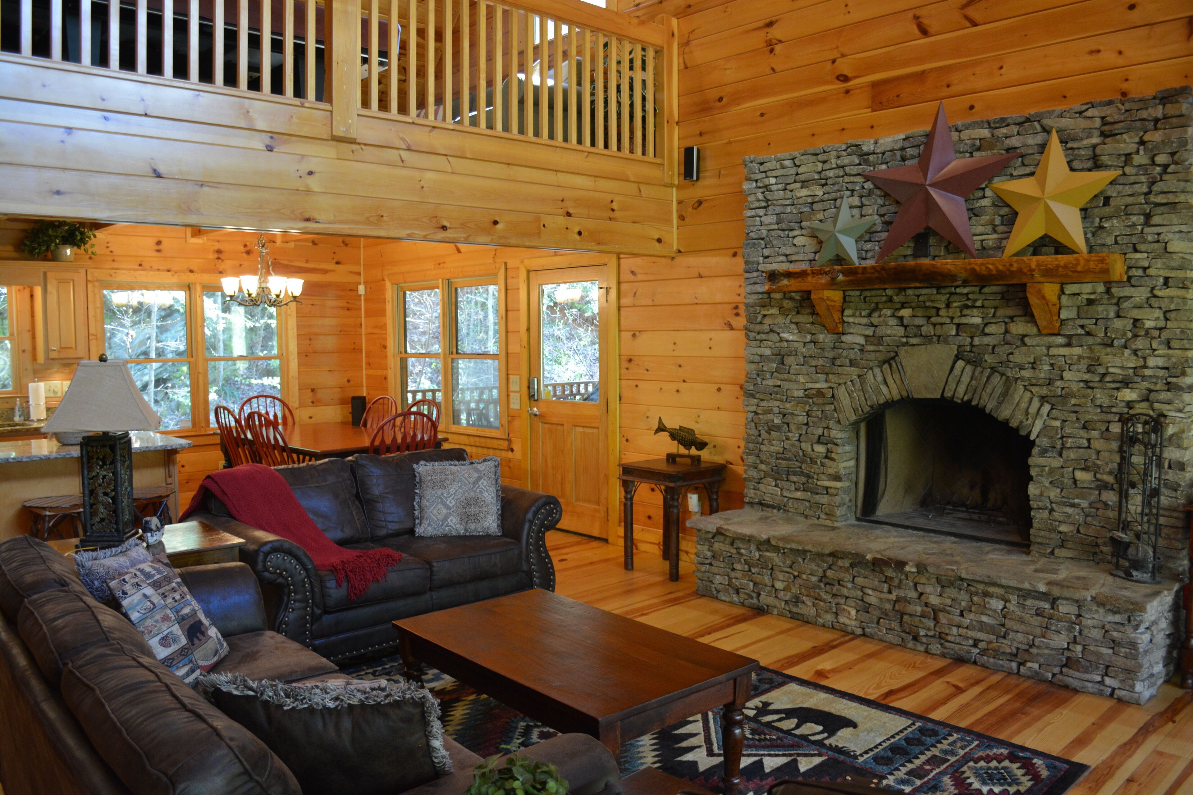 TV connectée, cheminée, jeux vidéo, lecteur de DVD