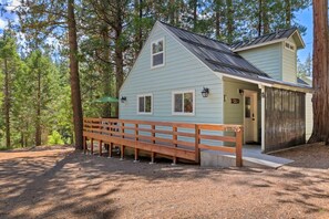 Exterior - Rivers Resort Cabin #4 (Strawberry)