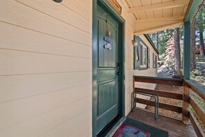 Exterior detail - Rivers Resort Cabin #5 (Strawberry)