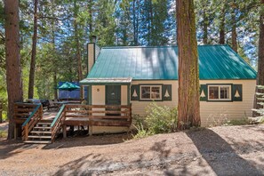 Exterior - Rivers Resort Cabin #5 (Strawberry)