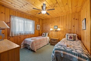 4 bedrooms, WiFi, bed sheets
