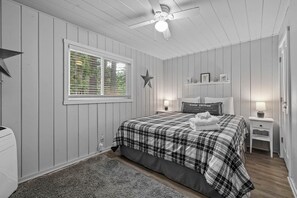 4 bedrooms, WiFi, bed sheets