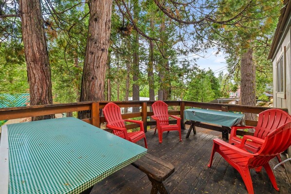 تناول الطعام بالخارج