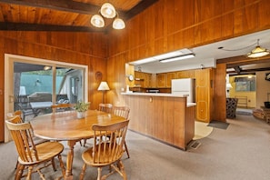 Interior - Rivers Resort Cabin #10 (Strawberry)