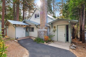 Exterior - Rivers Resort Cabin #10 (Strawberry)