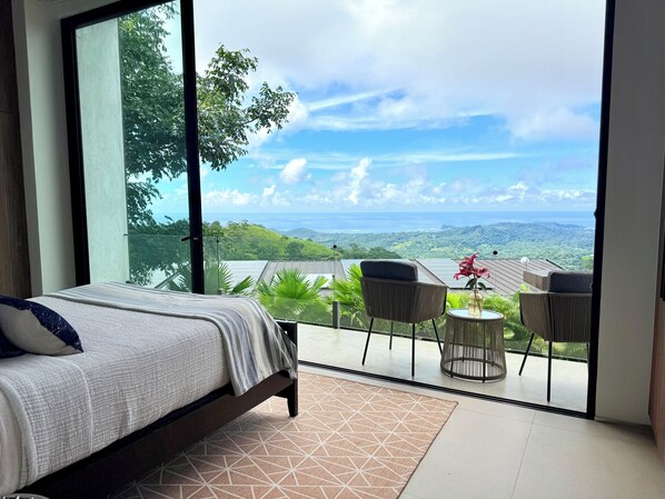 3 bedrooms, iron/ironing board, travel crib, free WiFi