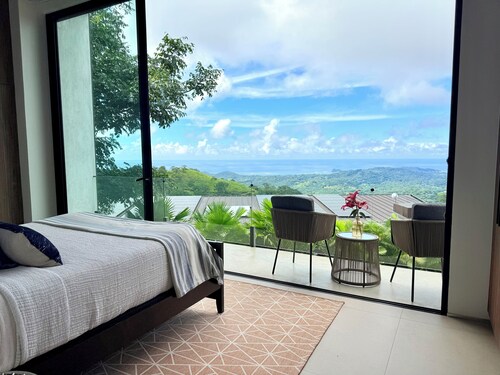 Luxury Rental, Amazing Views!
Concierge Service available
Monthly Rentals