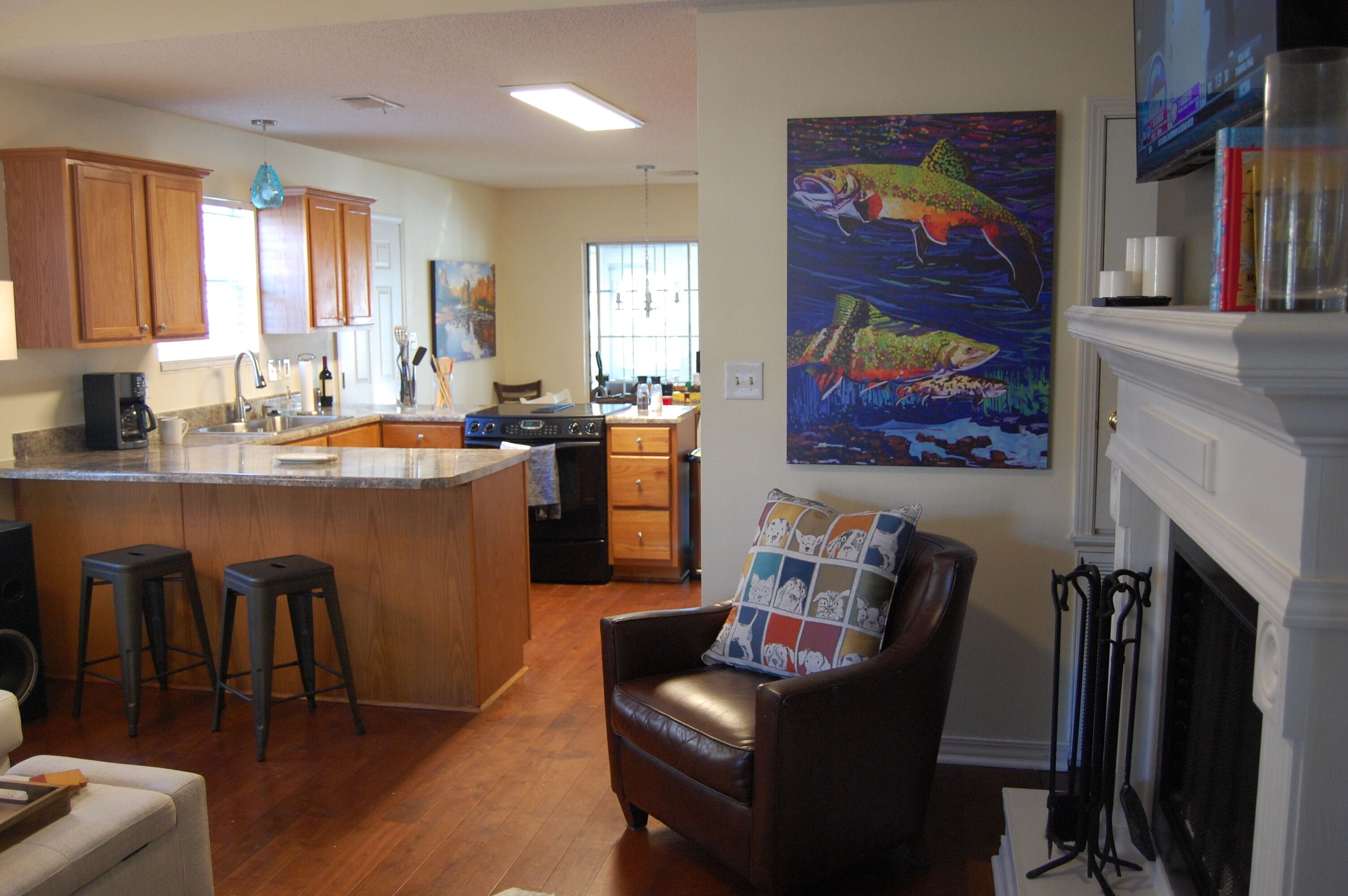 Lakeside house on Greers Ferry. Cozy, fun getaway.