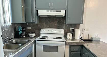 Newly renovated 2bdr/1bath