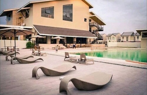 Modern home w/ Jet tub |Netflix |smartlock|wifi
