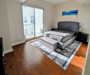 2 bedrooms, desk, iron/ironing board, free WiFi