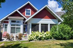 Exterior - Beachy Vino Cottage #125 (Osoyoos)