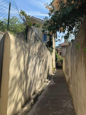 Enceinte de lâhĂ©bergement