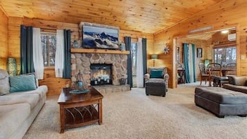 Smart TV, fireplace