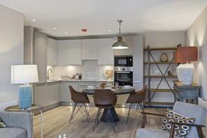 Dining - 5* Luxury, City Centre, Brand New Development (Belfast)
