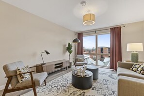 Smart TV - 5* Luxury, City Centre, Brand New Development (Belfast)