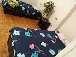 Doppelzimmer | Bügeleisen/Bügelbrett, kostenloses WLAN