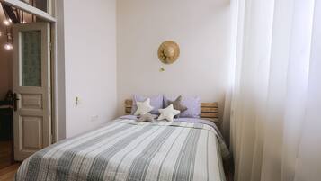 2 Schlafzimmer, Bügeleisen/Bügelbrett