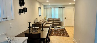 Elegant 2 Bedroom Apartment Home