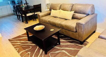 Elegant 2 Bedroom Apartment Home