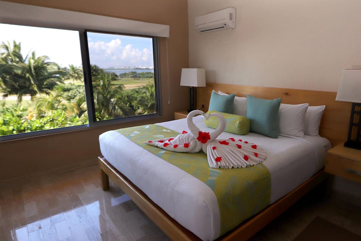 Family Condo, 1 Bedroom, 1 Bathroom, Lagoon View, Balcony | 2 bedrooms, in-room safe, free WiFi, bed sheets